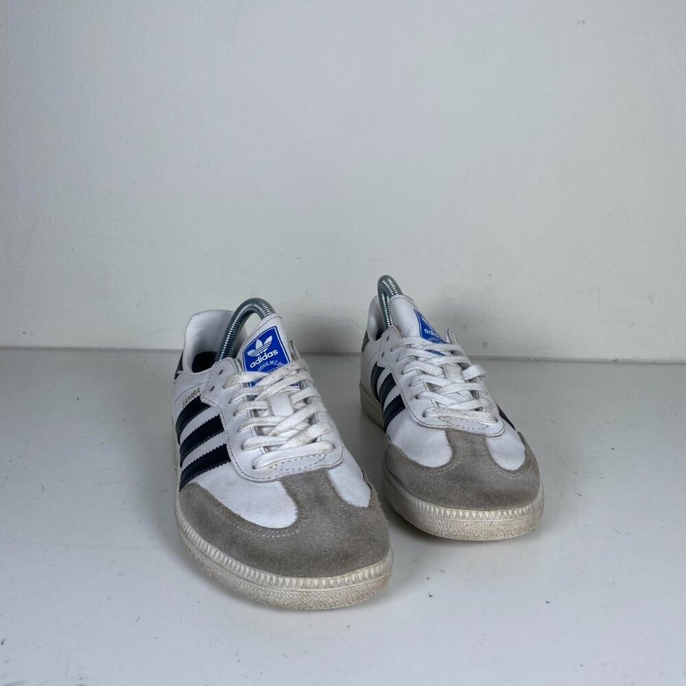 Leather Low Top Streetwear Soccer Sneakers - Picture 4 of 5